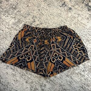 Tyche USA Navy and Yellow Tribal Patterned Flowy Shorts with pockets (Junior L)